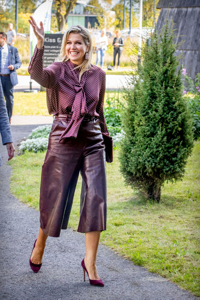 Máxima Nizozemská
Nizozemská královna Máxima vyrůstala v Buenos Aires. S manželem Vilémem Alexandrem Nizozemským se potkali ve Španělsku. Holandština je jejím třetím jazykem hned po rodné španělštině a angličtině.
Máxima Nizozemská
Nizozemská královna Máxima vyrůstala v Buenos Aires. S manželem Vilémem Alexandrem Nizozemským se potkali ve Španělsku. Holandština je jejím třetím jazykem hned po rodné španělštině a angličtině.