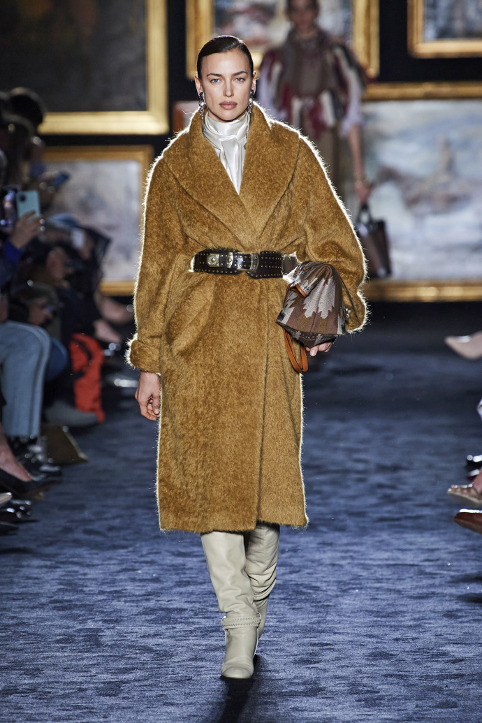 Etro
Etro