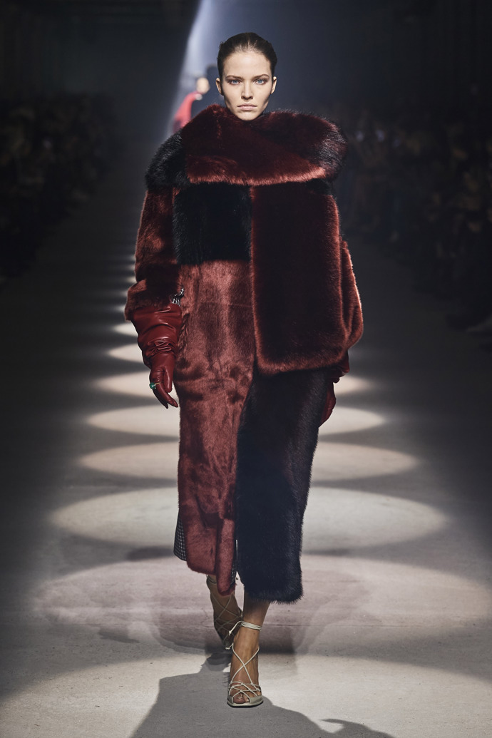 Givenchy
Givenchy