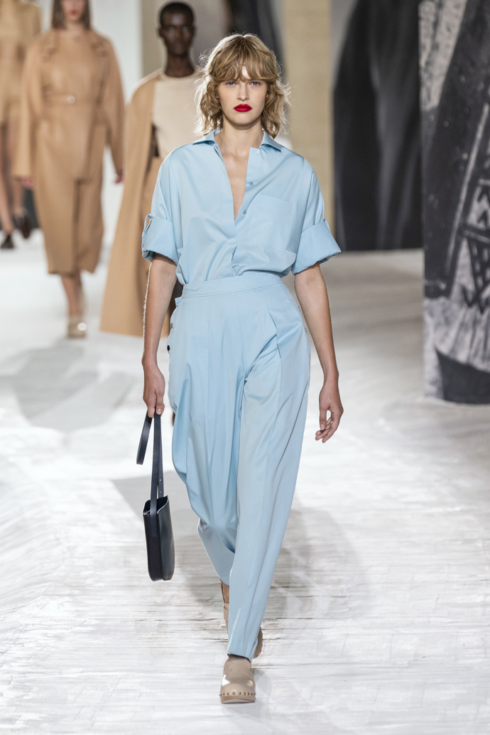 Hermès
