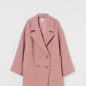 H&M, 3999 Kč
