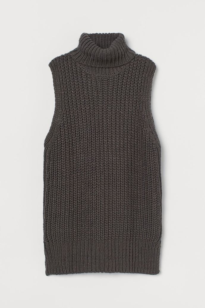 H&M, 599 Kč
