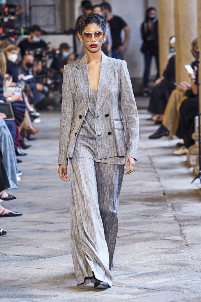 Max Mara
