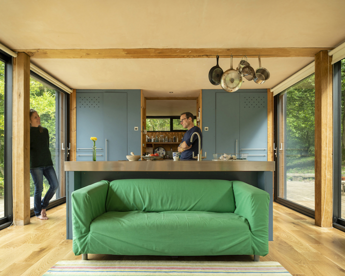 Moderní přístavba k budově z 18. století Moderní přístavba k budově z 18. století
