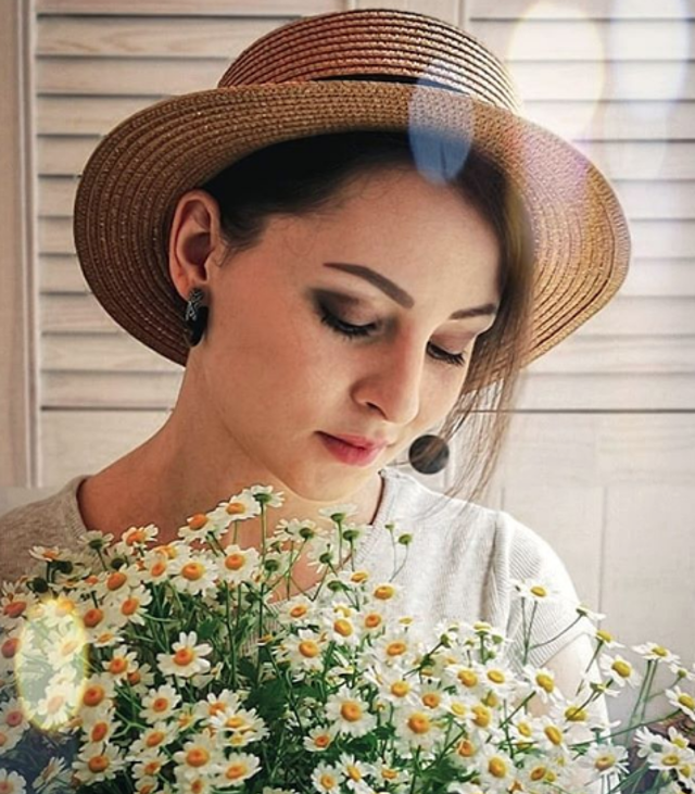 Inspiraci pro své hračky hledá v dětských knížkách Inspiraci pro své hračky hledá v dětských knížkách