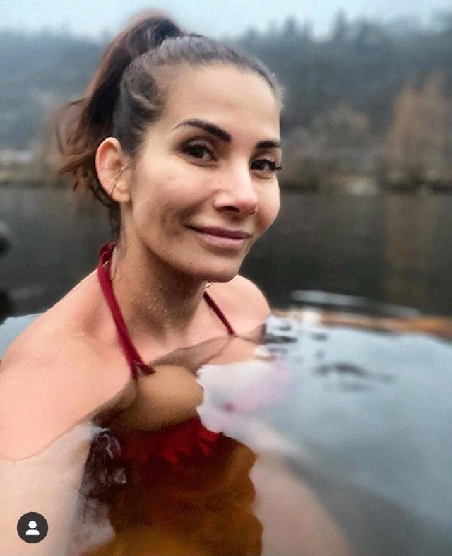 Eva Decastelo
