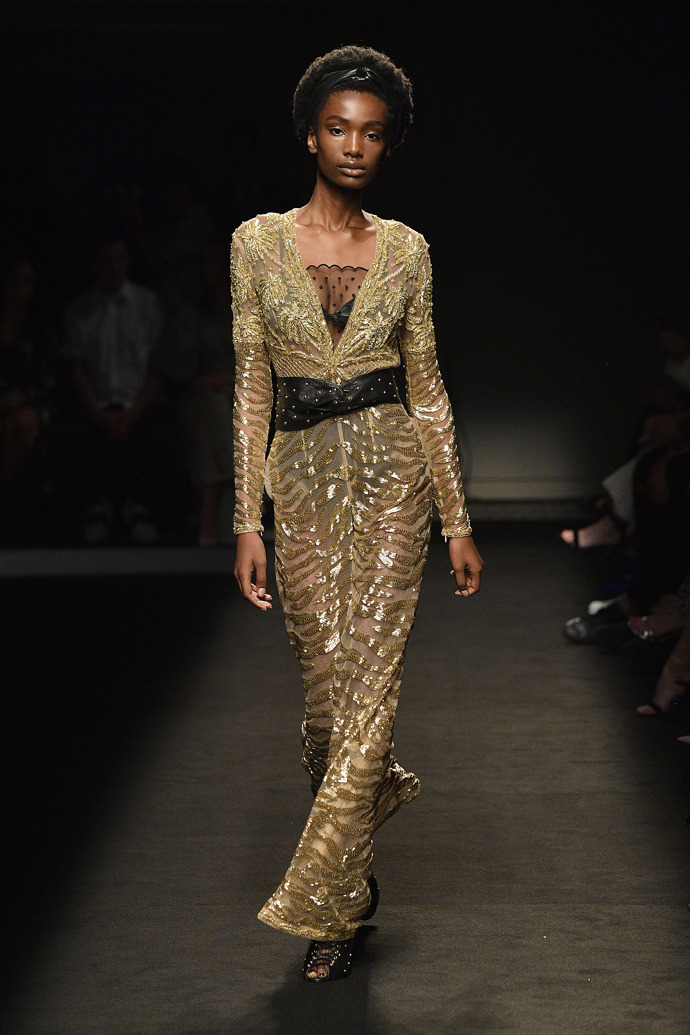 Dundas haute couture, podzim/zima 2019/2020
Dundas haute couture, podzim/zima 2019/2020