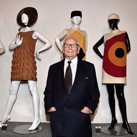 V roce 2014 se v Paříži nedaleko Centre Pompidou otevřelo Musée Pierre Cardin. Na snímku je návrhář se svými nejslavnějšími modely.

