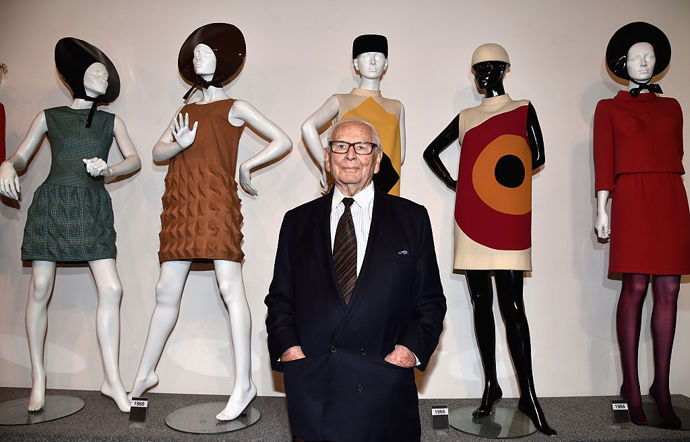 V roce 2014 se v Paříži nedaleko Centre Pompidou otevřelo Musée Pierre Cardin. Na snímku je návrhář se svými nejslavnějšími modely.
