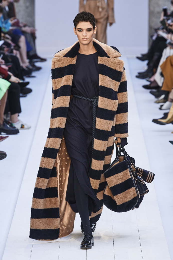 Max Mara, podzim/zima 2020/2021
Max Mara, podzim/zima 2020/2021