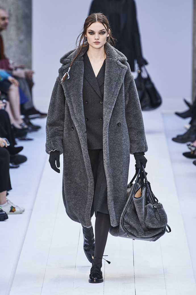 Max Mara, podzim/zima 2020/2021
Max Mara, podzim/zima 2020/2021