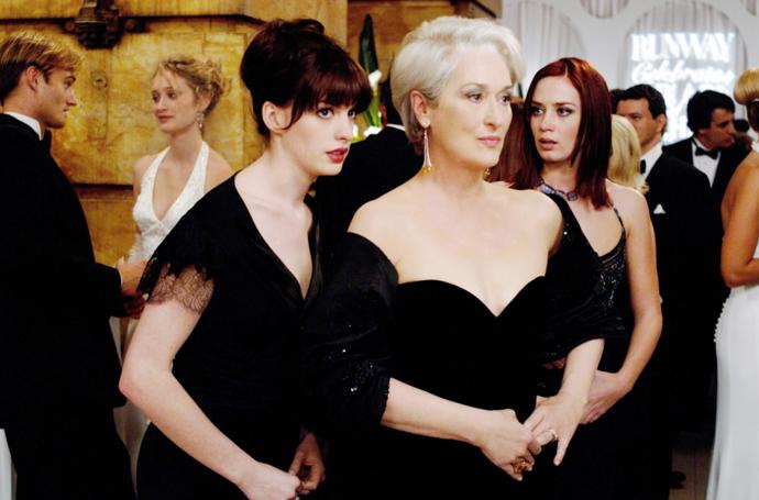 Meryl Streep byla za roli Mirandy Priestly v Ďábel nosí Pradu nominovaná na Oskara. Podle nás by původně zamýšlená Kim Basinger nebyla ani z poloviny tak správně děsivá jako Meryl.

