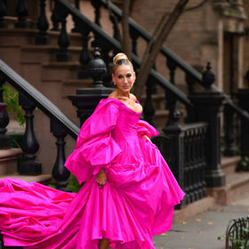 Na cestě na New York City Ballet Gala v růžové róbě Zac Posen.
