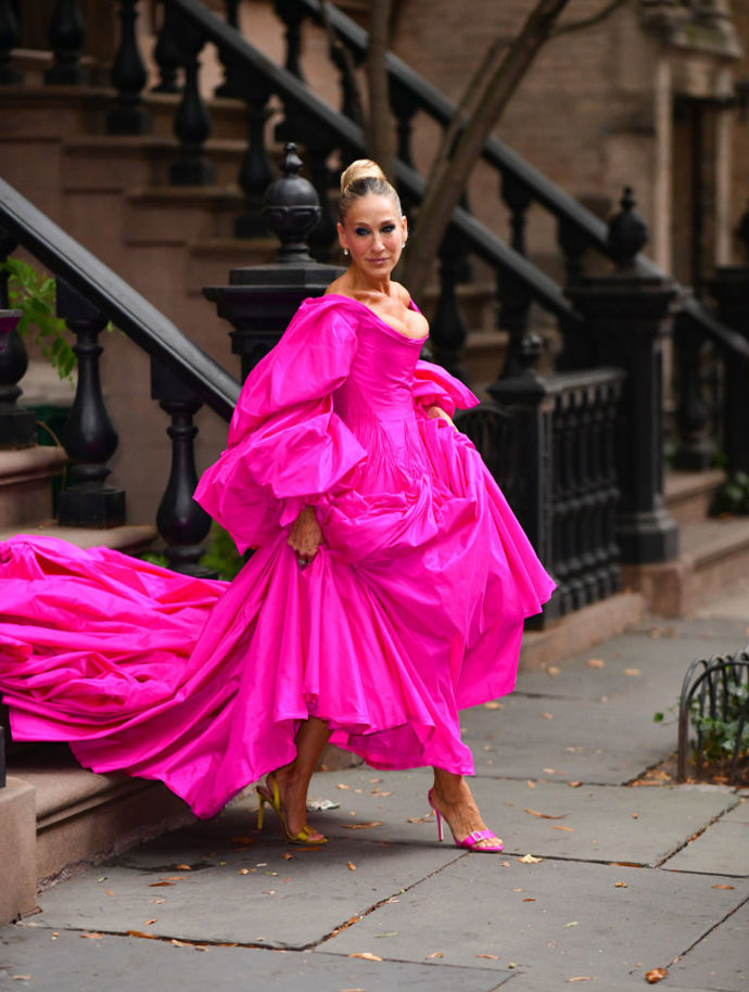 Na cestě na New York City Ballet Gala v růžové róbě Zac Posen.

