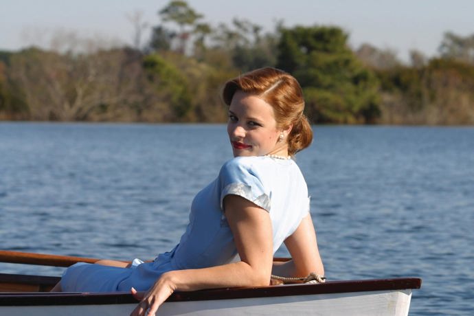 Rachel McAdams role ve filmu Zápisník jedné lásky po boku Ryana Goslinga seděla úžasně. Lze si tedy jen těžko představit, že by postavu Allie hrála Jessica Biel, která se o roli také ucházela.
