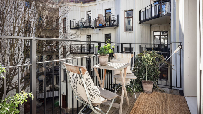 Nechybí balkón Nechybí balkón