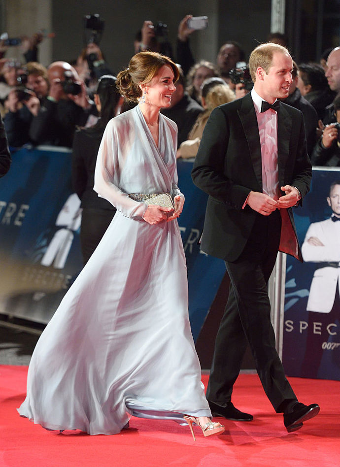 Vévodkyně a vévoda z Cambridge nechyběli na slavnostní premiéře bondovky s názvem Spectre. 
