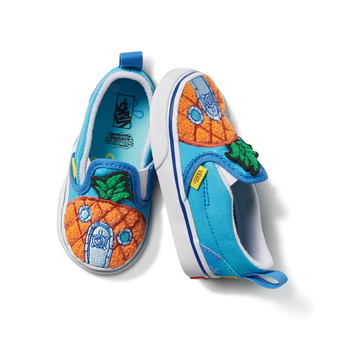 Dětské nazouváky značky Vans. 
