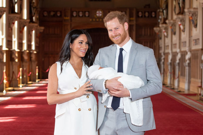 Květen 2019

Malý Archie Harrison Mountbatten-Windsor se narodil 6. května 2019. 

