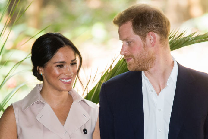Říjen 2018

15. října 2018 Kensingtonský palác oznámil, že vévoda a vévodkyně ze Sussexu očekávají své první dítě. Oznámení přišlo ve chvíli, kdy pár přistál v Austrálii a čekalo ho první společné královské turné. 
