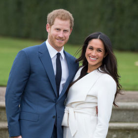 Listopad 2017

Po měsících spekulací princ Harry a Meghan Markle konečně 27. listopadu 2017 oznámili své zasnoubení. Novinku pár stvrdil oficiálním focením a formálním rozhovorem. 
