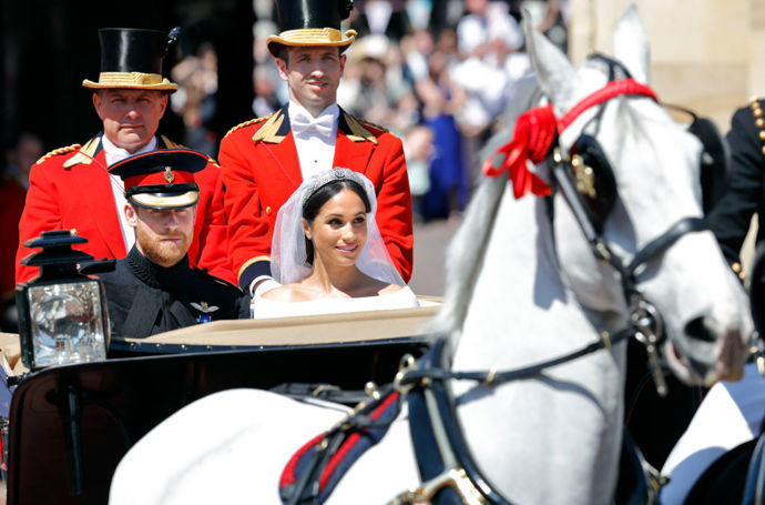 Květen 2018

Princ Harry a Meghan pravděpodobně nikdy nezapomenou na datum 19. května 2018. Právě v tento den řekli své „ano“ v kapli sv. Jiří na zámku Windsor. 
