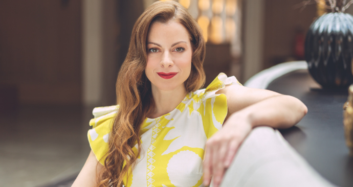 Hana Holišová: Z herečky květinářkou
„Občas si nejsem jistá, jestli je herectví to, s čím mám prožít celý život.“ Hanu Holišovou znáte z pořadu Tvoje tvář má známý hlas a seriálů Četníci z Luhačovic a Ulice. Během pandemie na chvíli změnila profesi. Jaké to bylo?
Hana Holišová: Z herečky květinářkou
„Občas si nejsem jistá, jestli je herectví to, s čím mám prožít celý život.“ Hanu Holišovou znáte z pořadu Tvoje tvář má známý hlas a seriálů Četníci z Luhačovic a Ulice. Během pandemie na chvíli změnila profesi. Jaké to bylo?