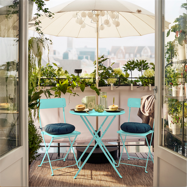 Čím ochránit balkon či terasu proti slunci?