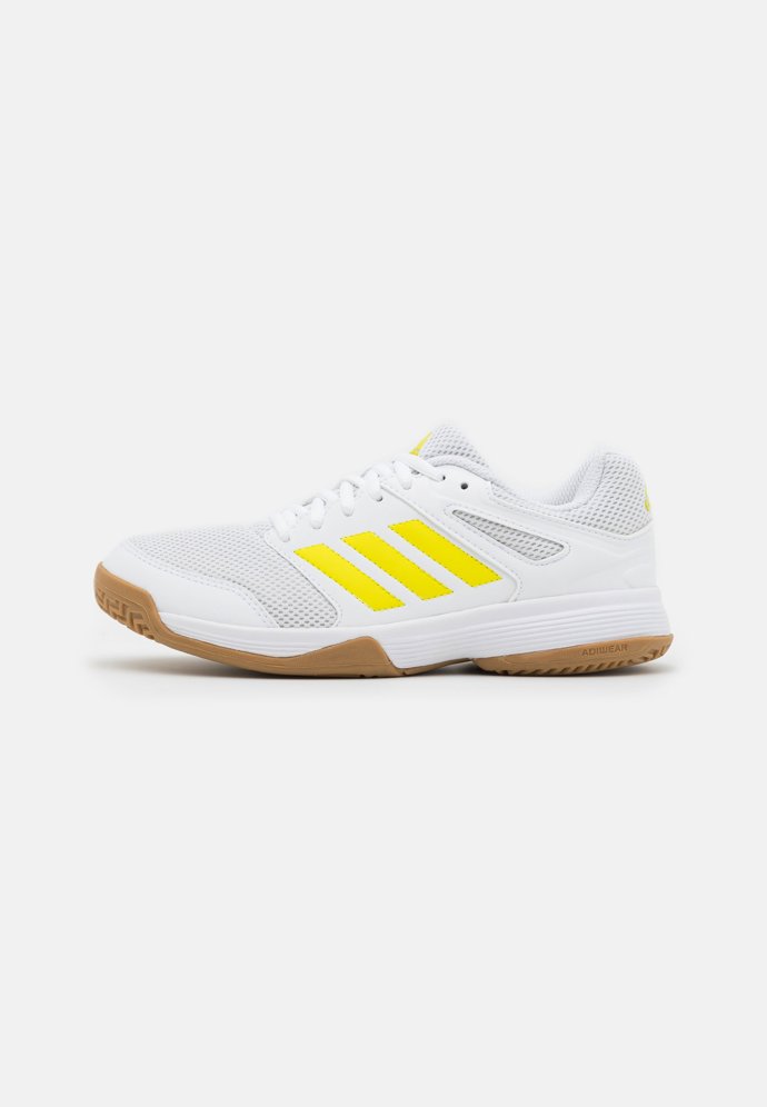 Adidas (prodává Zalando.cz), 1200 Kč
