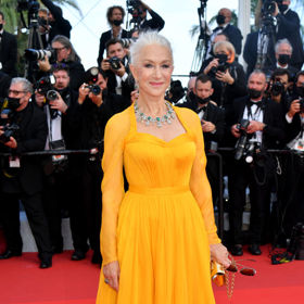Helen Mirren v šatech Dolce & Gabbana

