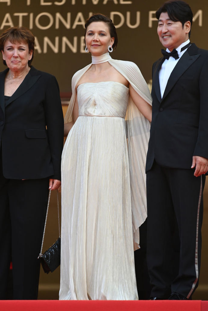  Maggie Gyllenhaal v róbě Céline
