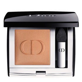 Oční stín Mono Couleur Couture, odstín Matte Dune, Dior, 970 Kč  

