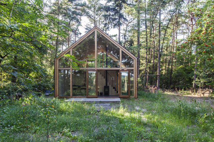 Zdravější bydlení pro každého bez univerzálního řešení. Taková je snaha architektů z ateliéru Woonpioniers, kteří navrhli objekt, který je něco mezi produktem a architekturou.
