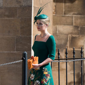 Lady Kitty Spencer na svatbě vévodkyně Meghan a prince Harryho.
