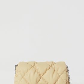 H&M, 599 Kč
