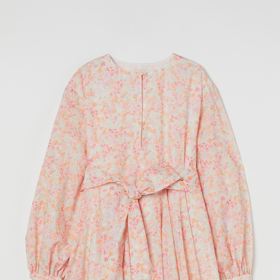 H&M, 899 Kč
