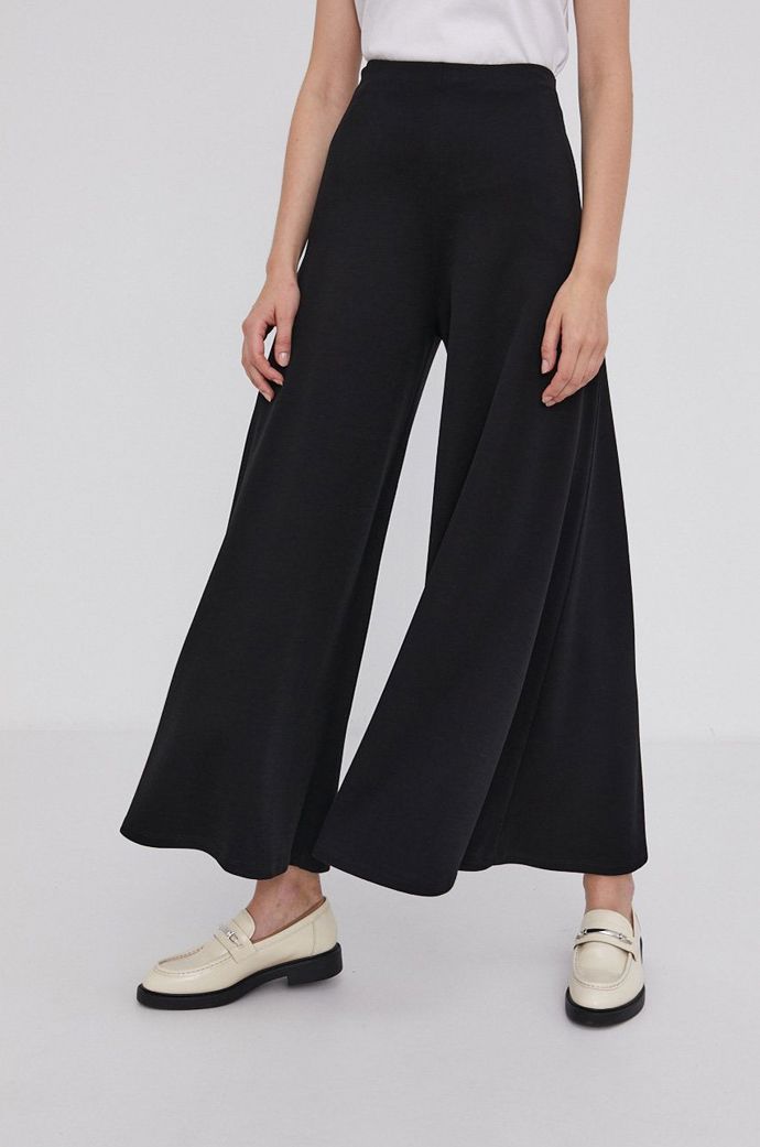 Max Mara Leisure