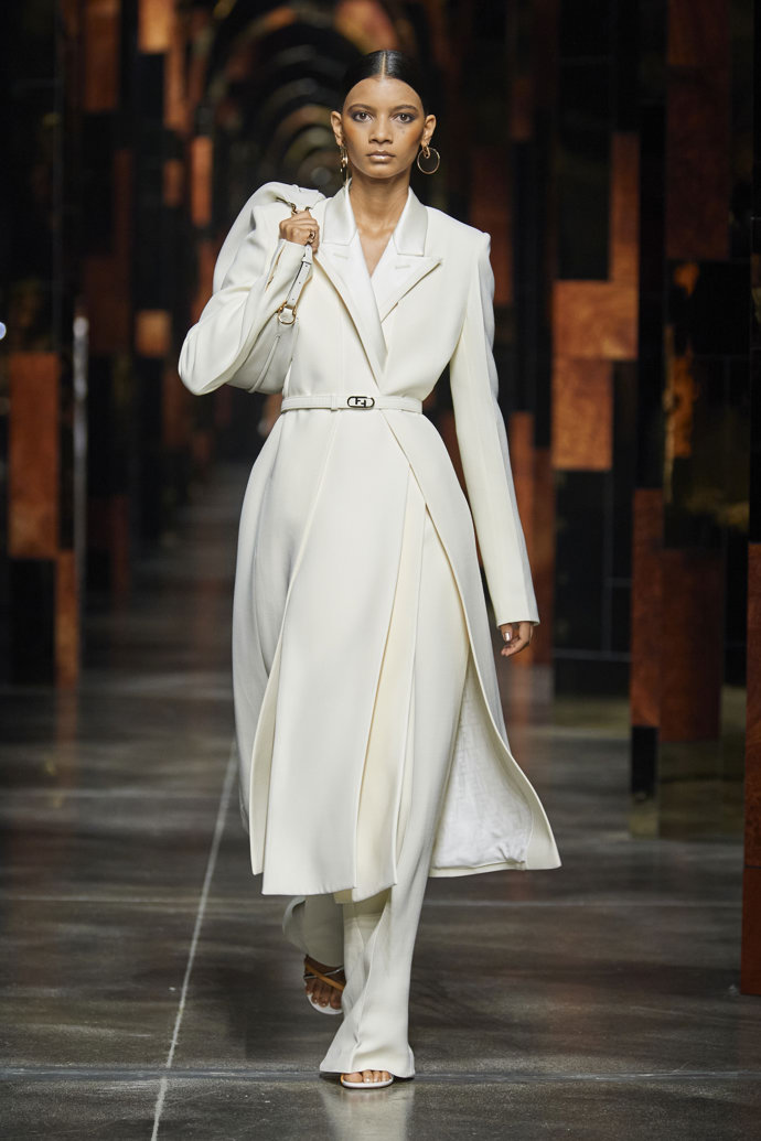 Ilustrace u Fendi Ilustrace u Fendi