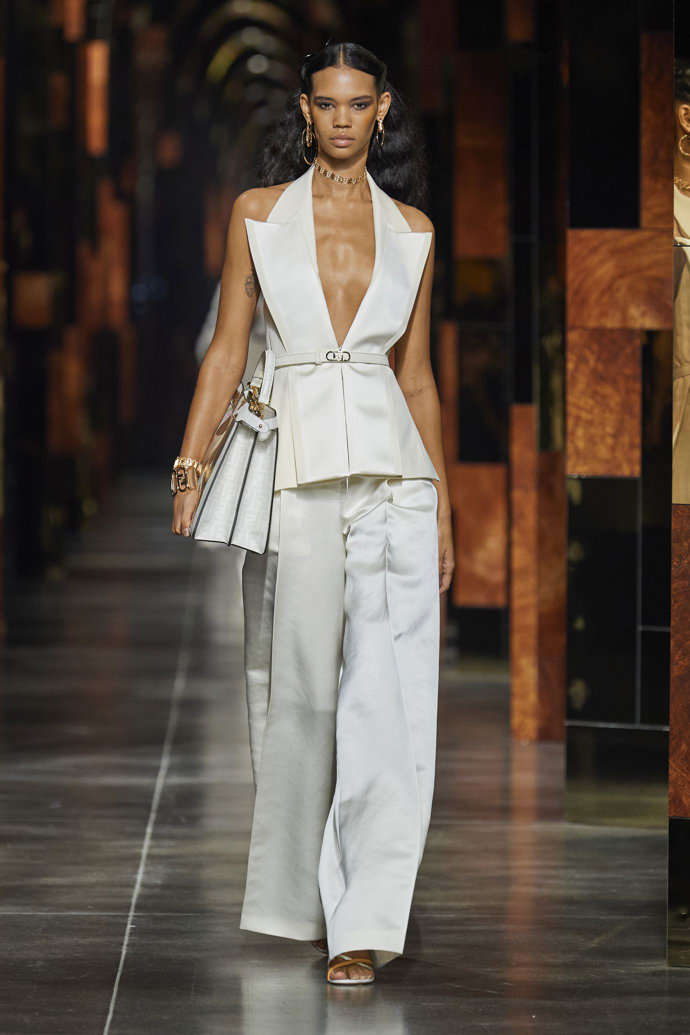 Ilustrace u Fendi Ilustrace u Fendi
