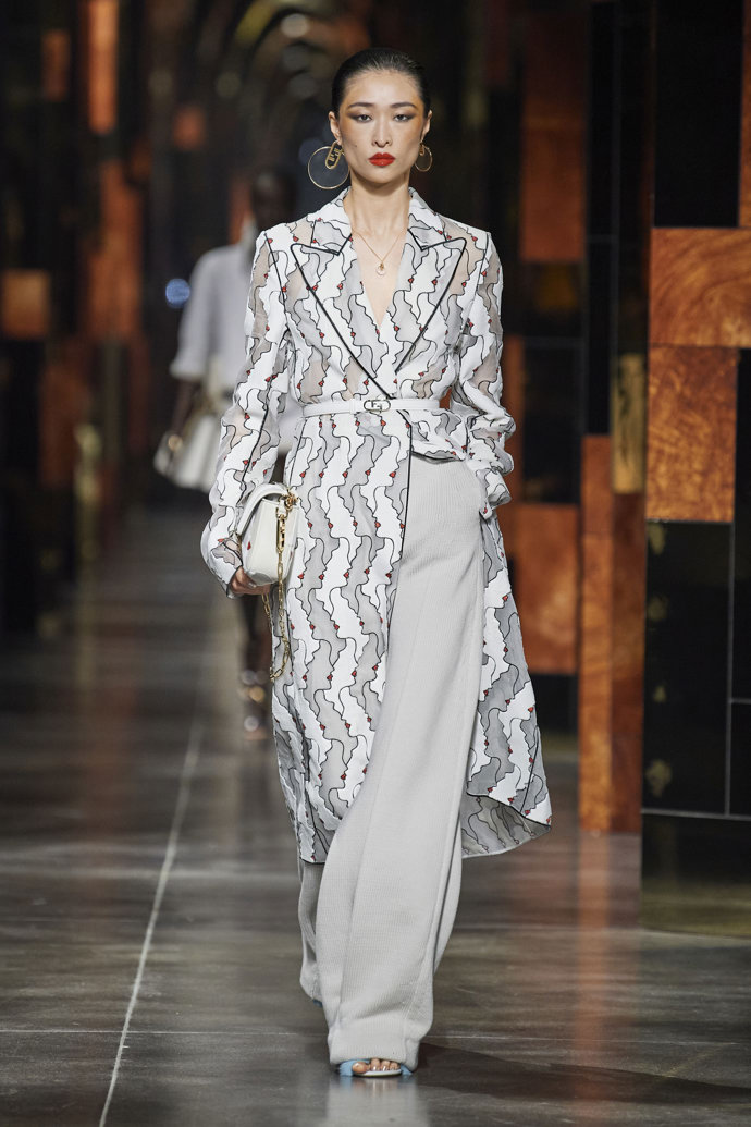 Ilustrace u Fendi Ilustrace u Fendi