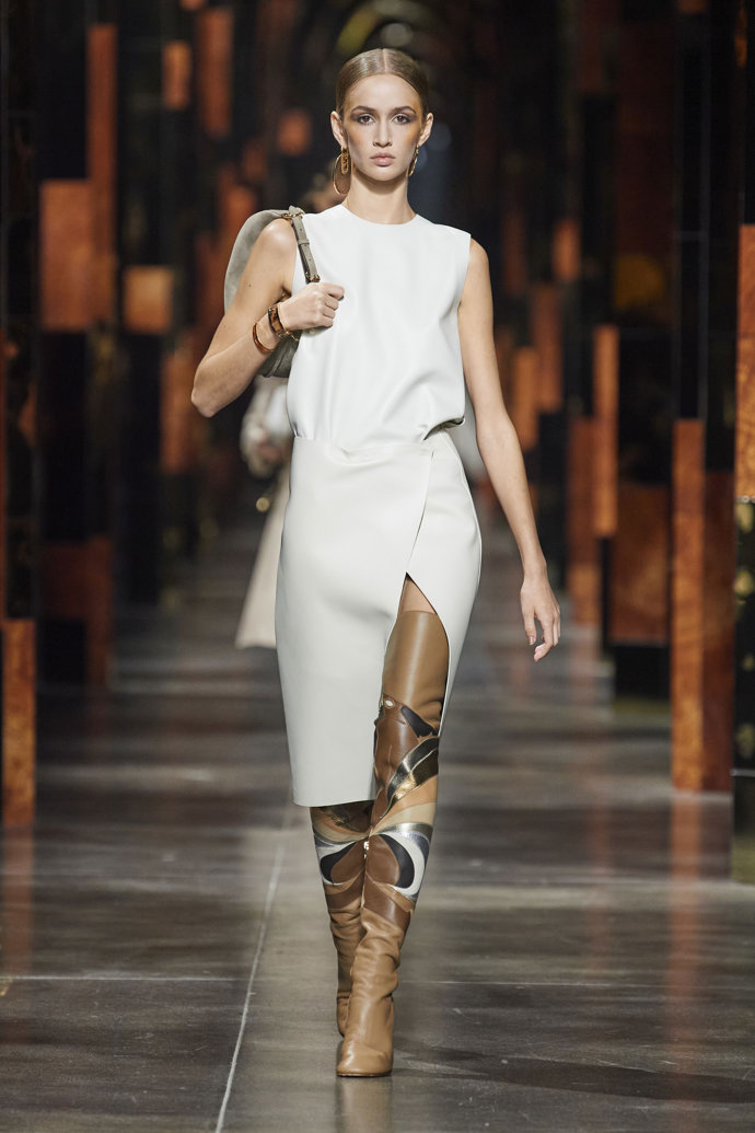 Ilustrace u Fendi Ilustrace u Fendi