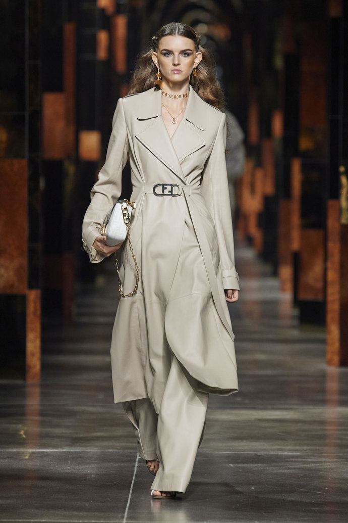 Ilustrace u Fendi Ilustrace u Fendi