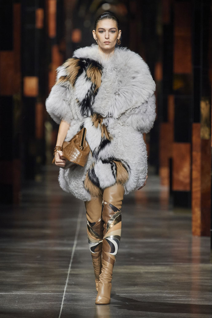 Ilustrace u Fendi Ilustrace u Fendi