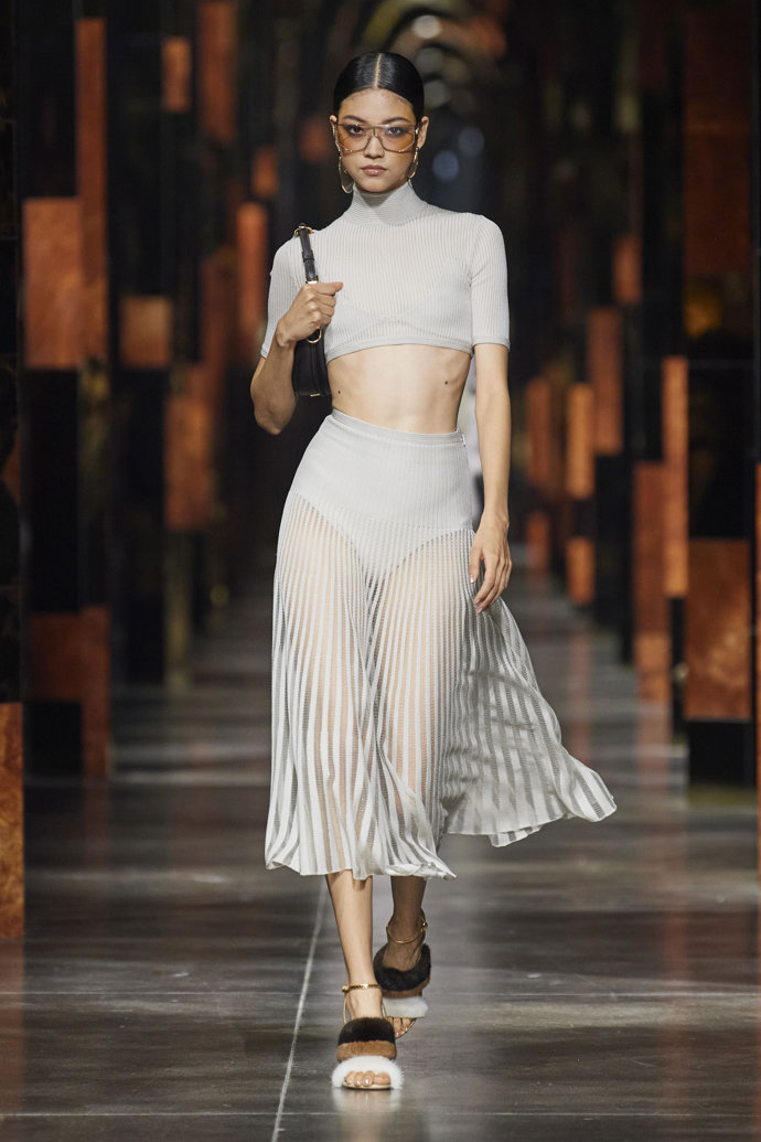Ilustrace u Fendi Ilustrace u Fendi