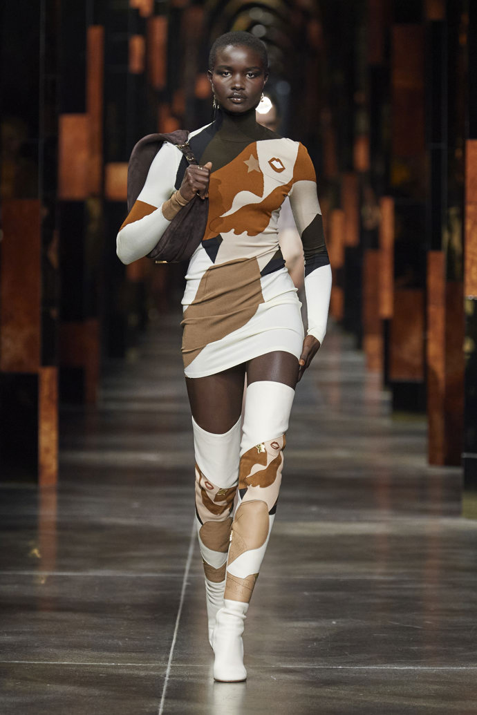 Ilustrace u Fendi Ilustrace u Fendi