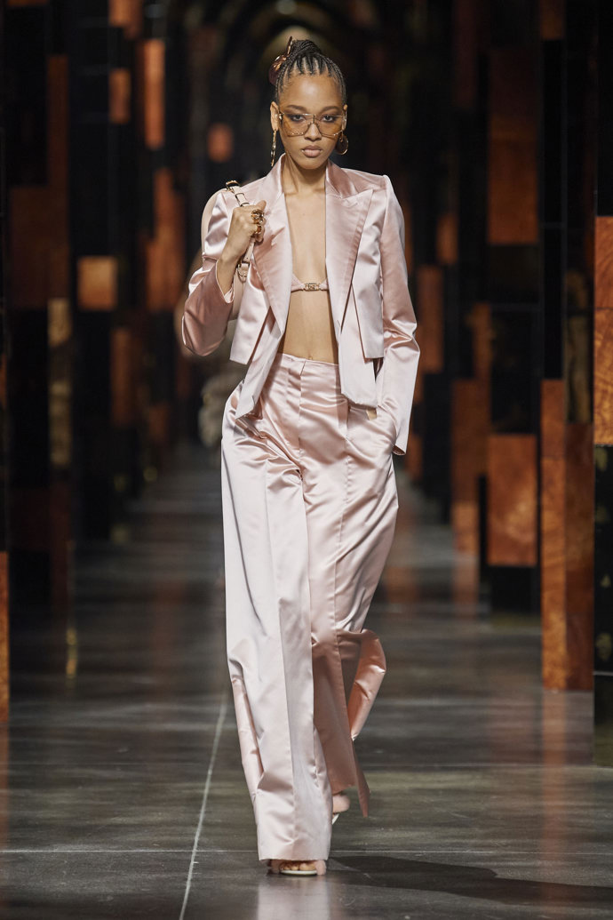 Ilustrace u Fendi Ilustrace u Fendi