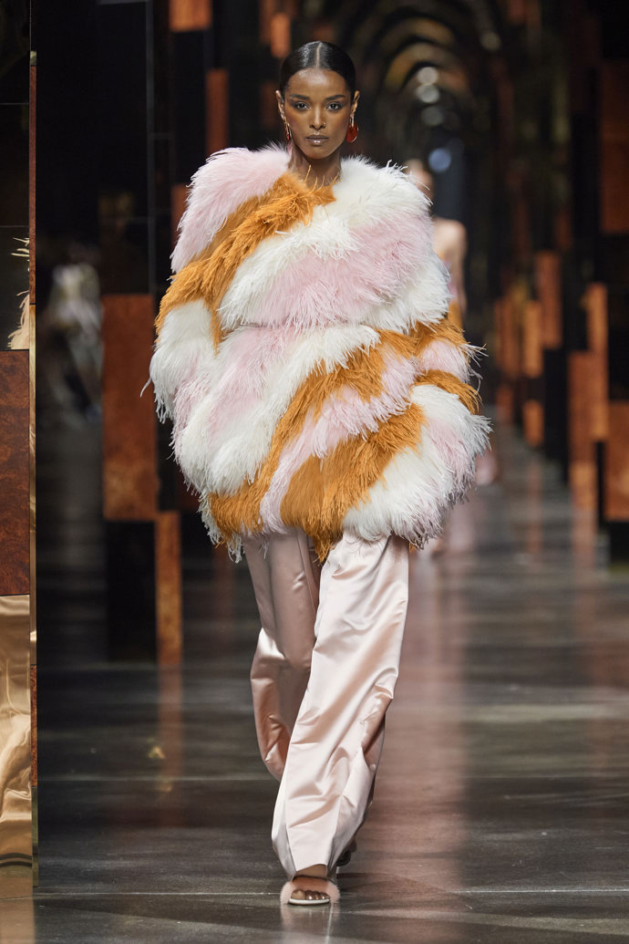 Ilustrace u Fendi Ilustrace u Fendi