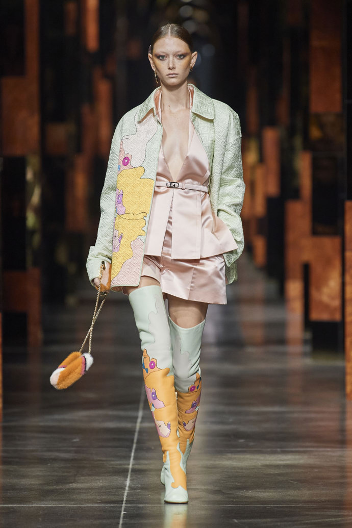 Ilustrace u Fendi Ilustrace u Fendi