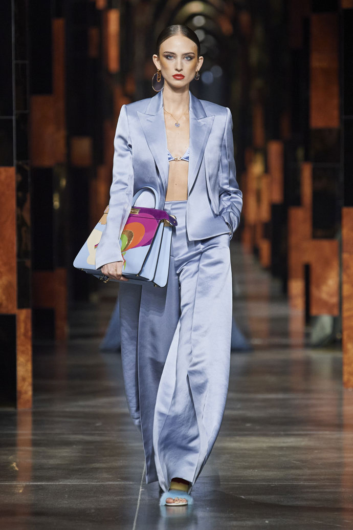 Ilustrace u Fendi Ilustrace u Fendi