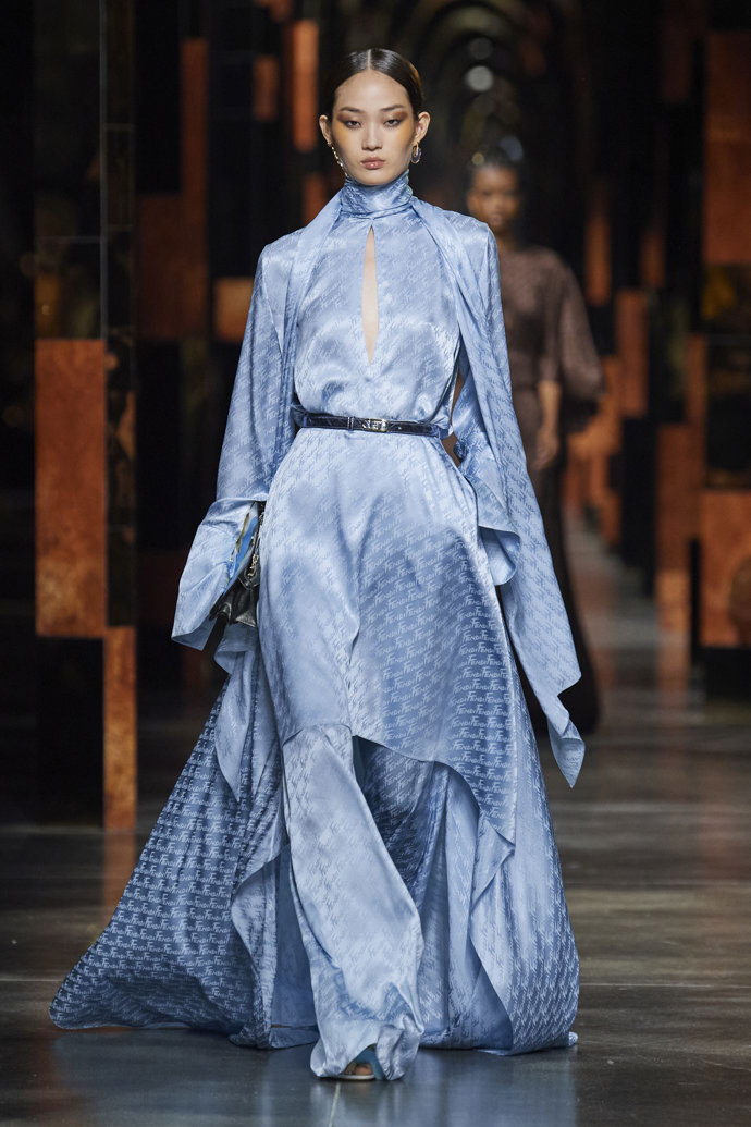 Ilustrace u Fendi Ilustrace u Fendi